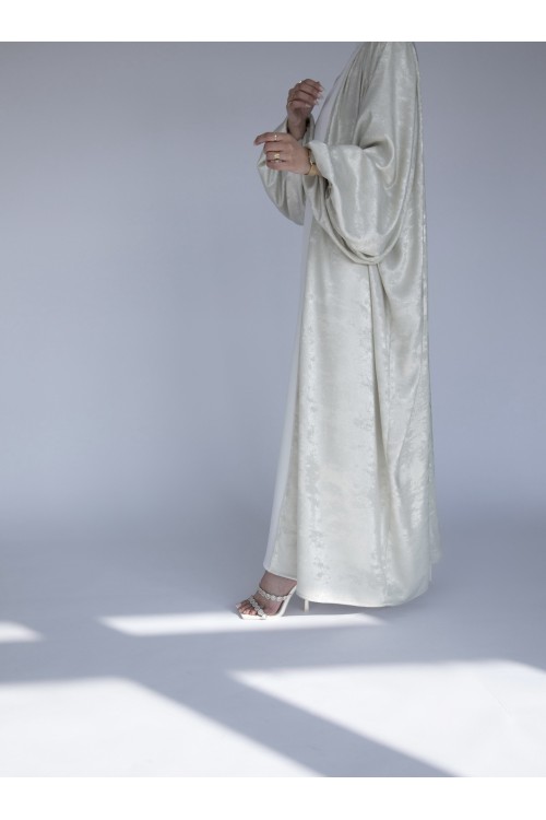 Abaya Mia event nacre