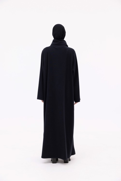 Robe Kim winter noir