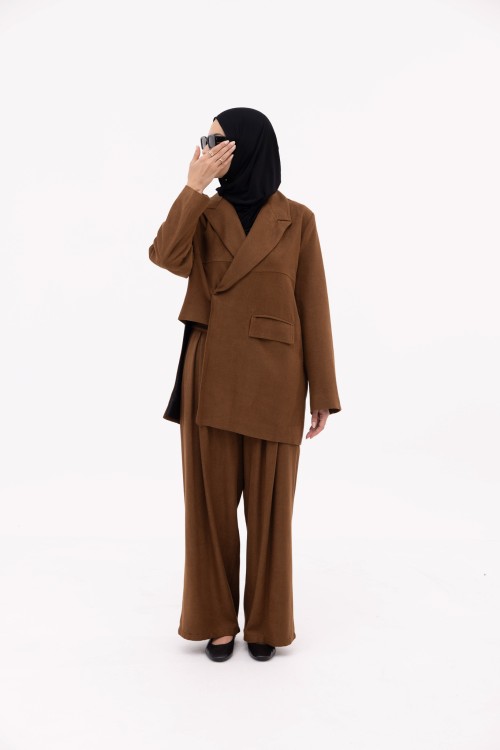 Ensemble Izza Winter camel