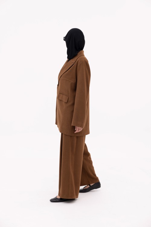 Ensemble Izza Winter camel