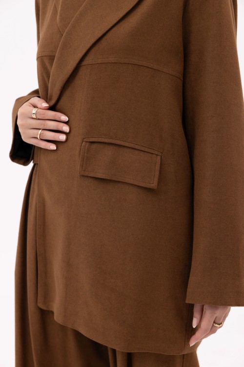 Ensemble Izza Winter camel