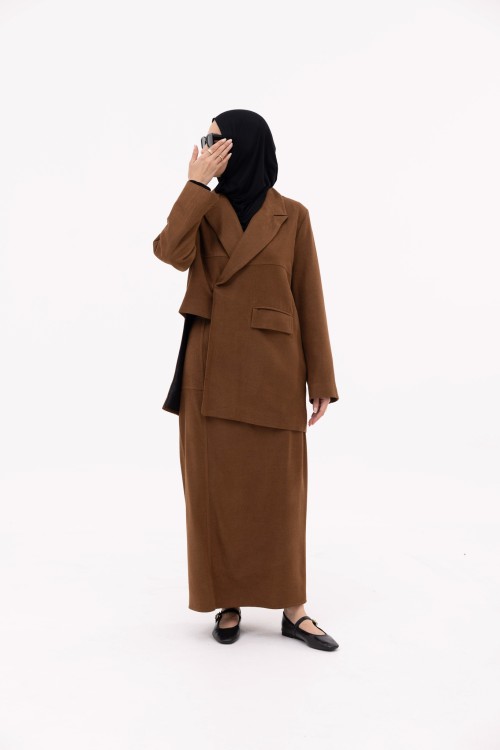Ensemble Izza Winter camel