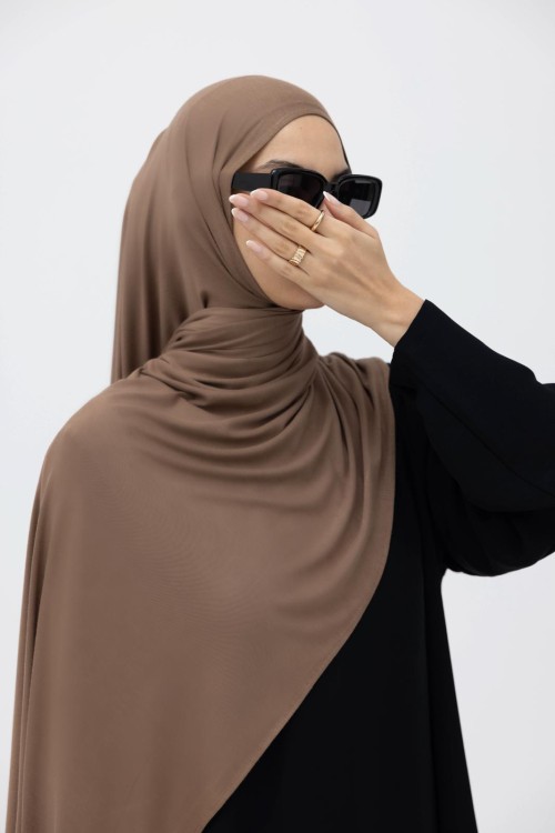 x  Hijab mocha