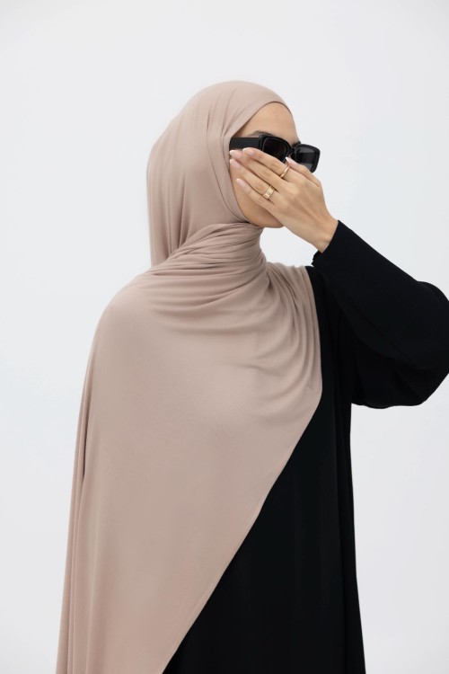 x Hijab beige