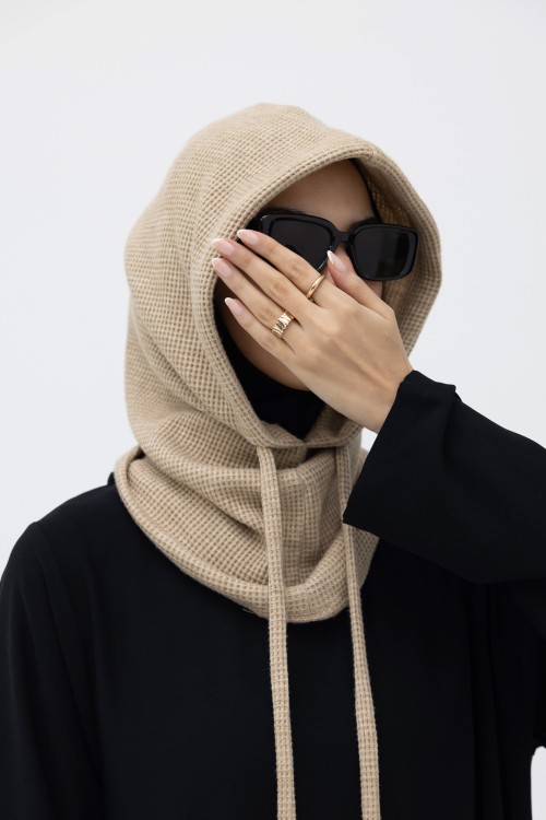 x Cagoule en maille côtelée beige