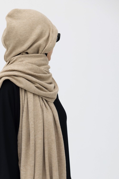 x  Cagoule en maille côtelée beige