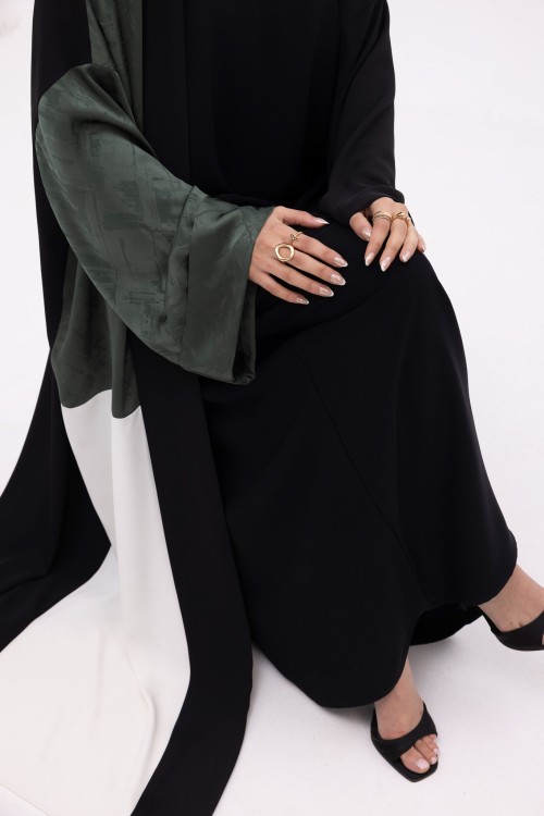 Abaya Ryhna Noir & emeraude