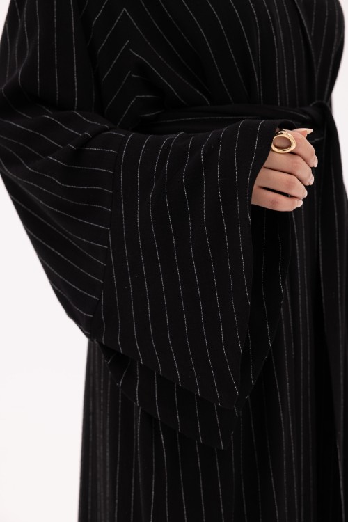 Abaya Déborah en Lin blanc rayé noir