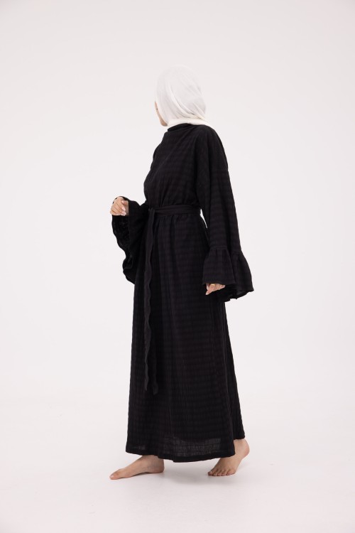 Robe Sayda en Lin noir