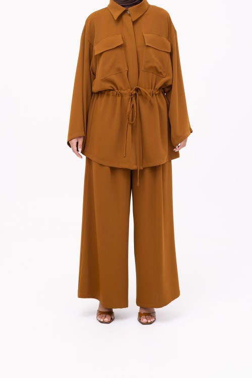 Ensemble Jen camel