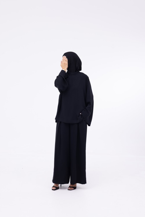 Ensemble Daily noir