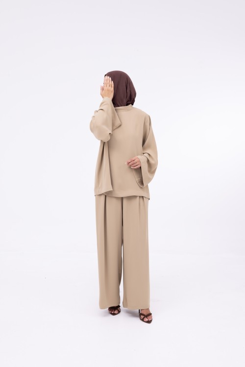 Ensemble Daily beige