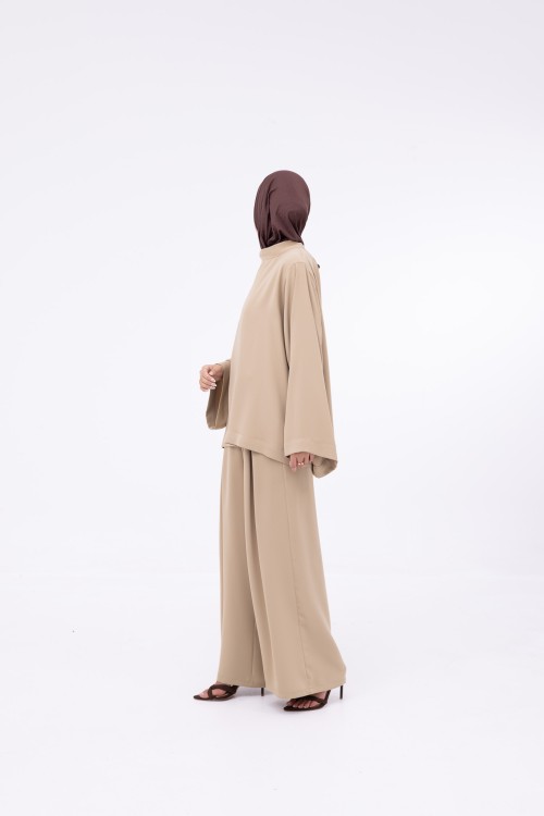 Ensemble Daily beige