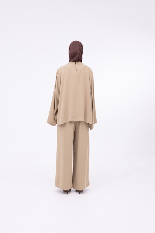 Ensemble Daily beige