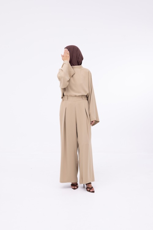 Ensemble Daily beige