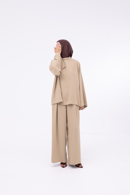 Ensemble Daily beige