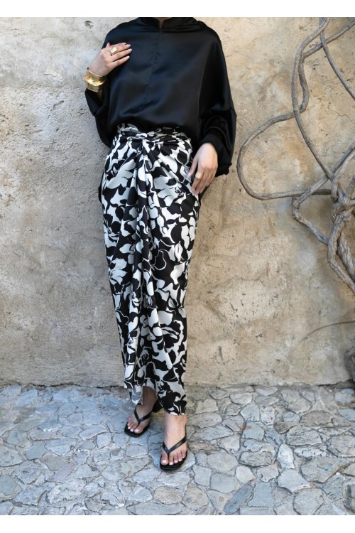 Jupe Rosalia noire fleurie